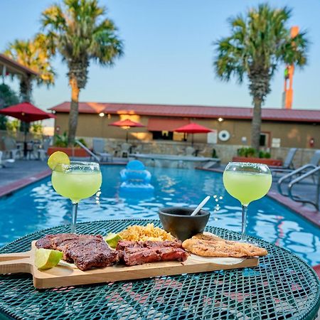 Family Garden Inn & Suites Laredo Exteriér fotografie
